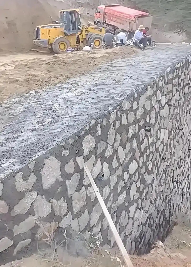 安庆迎江区边坡加固